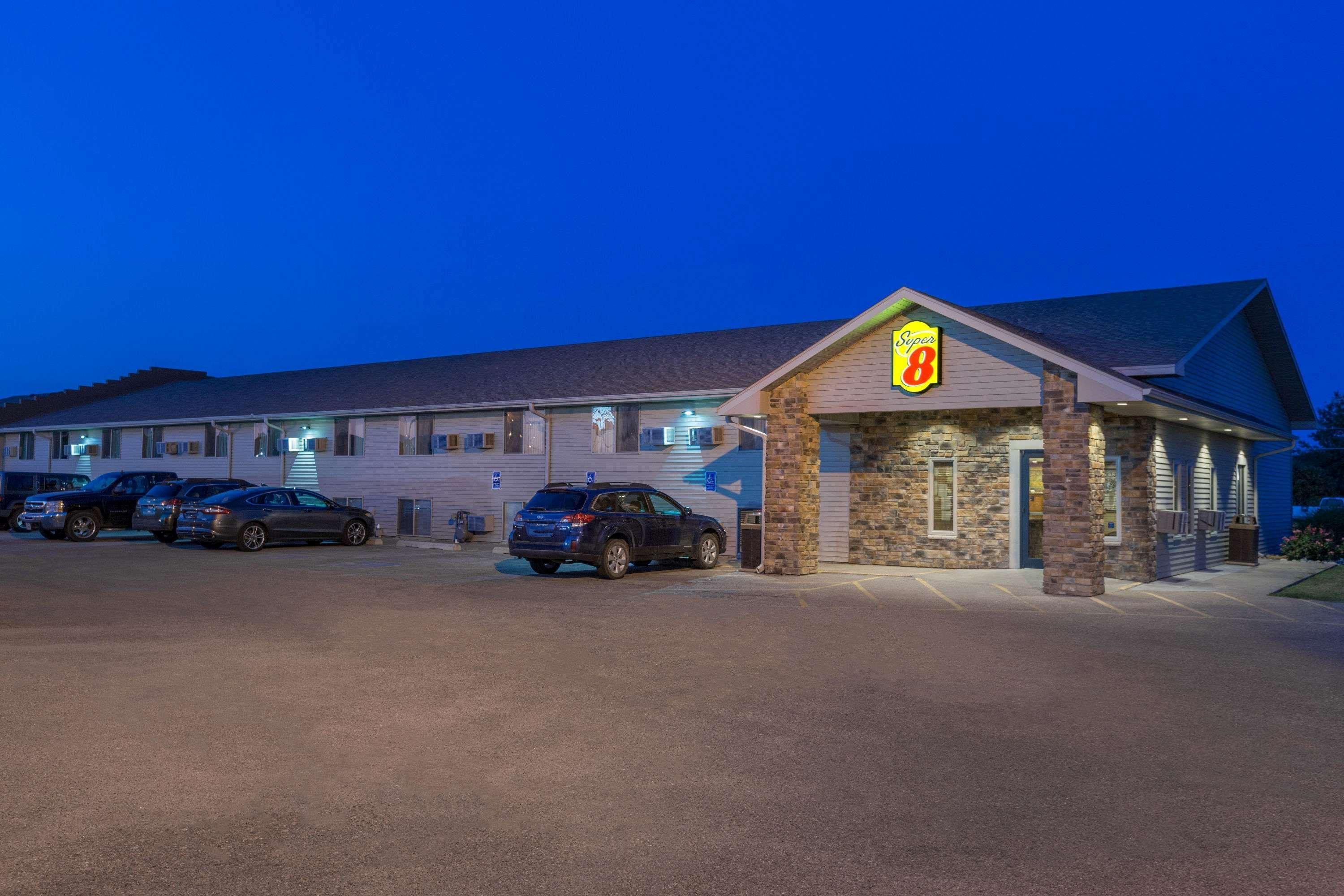 Motel Super 8 By Wyndham Kearney Exterior foto