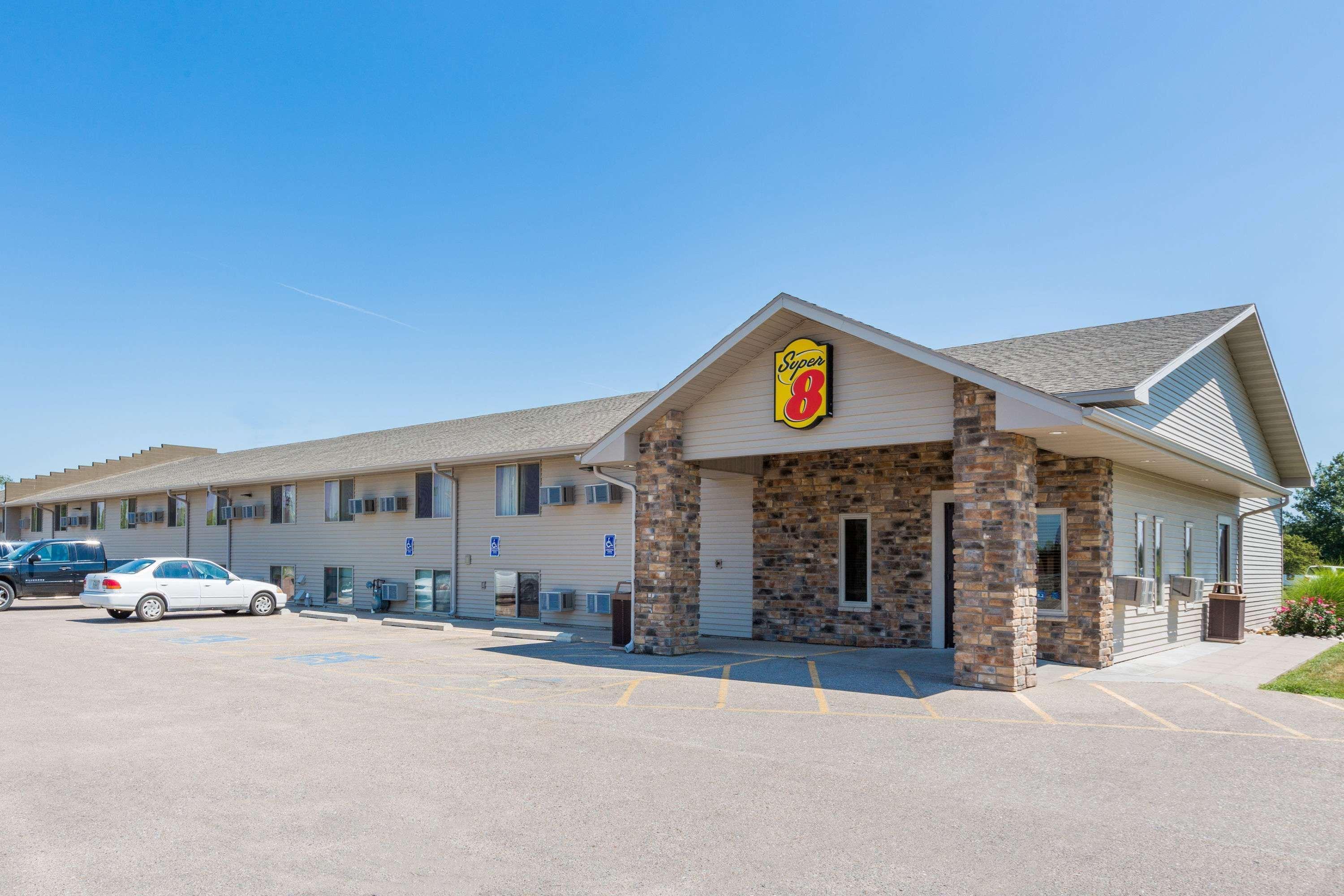 Motel Super 8 By Wyndham Kearney Exterior foto